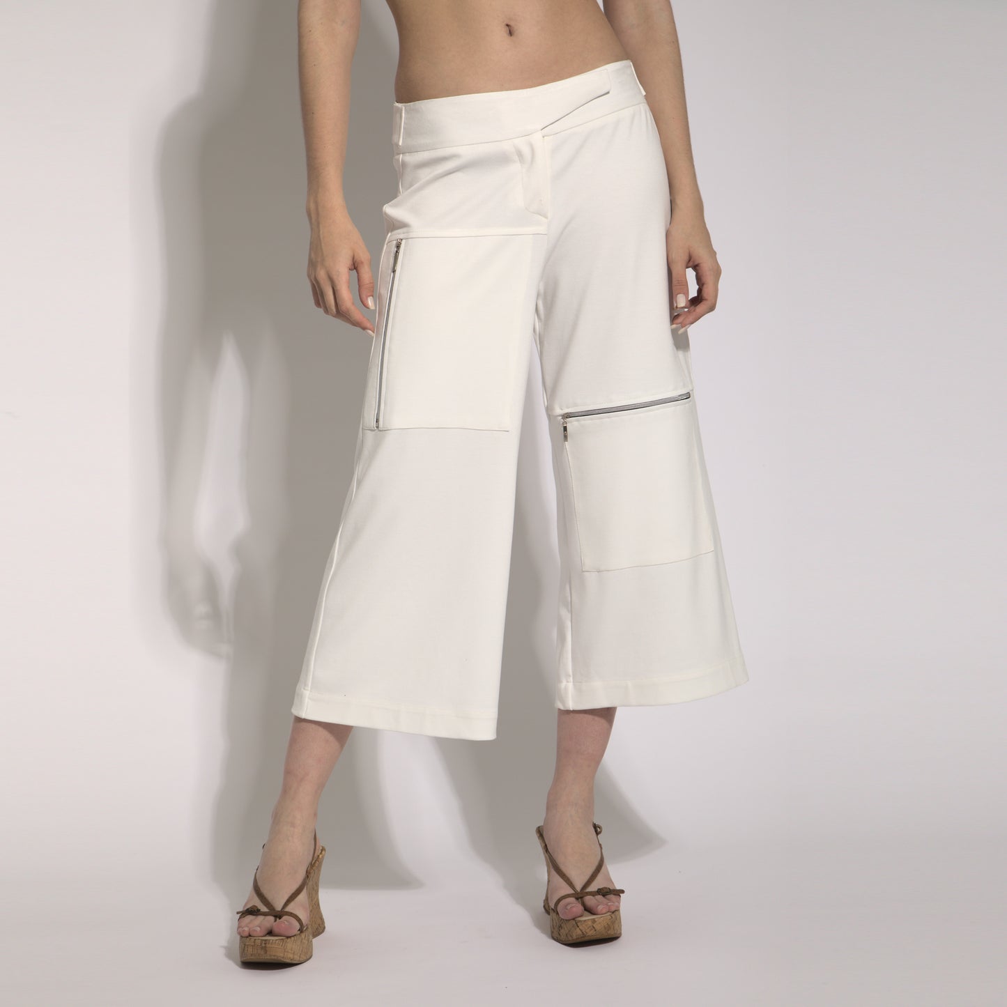 Charllote - Pants visible zipper pockets