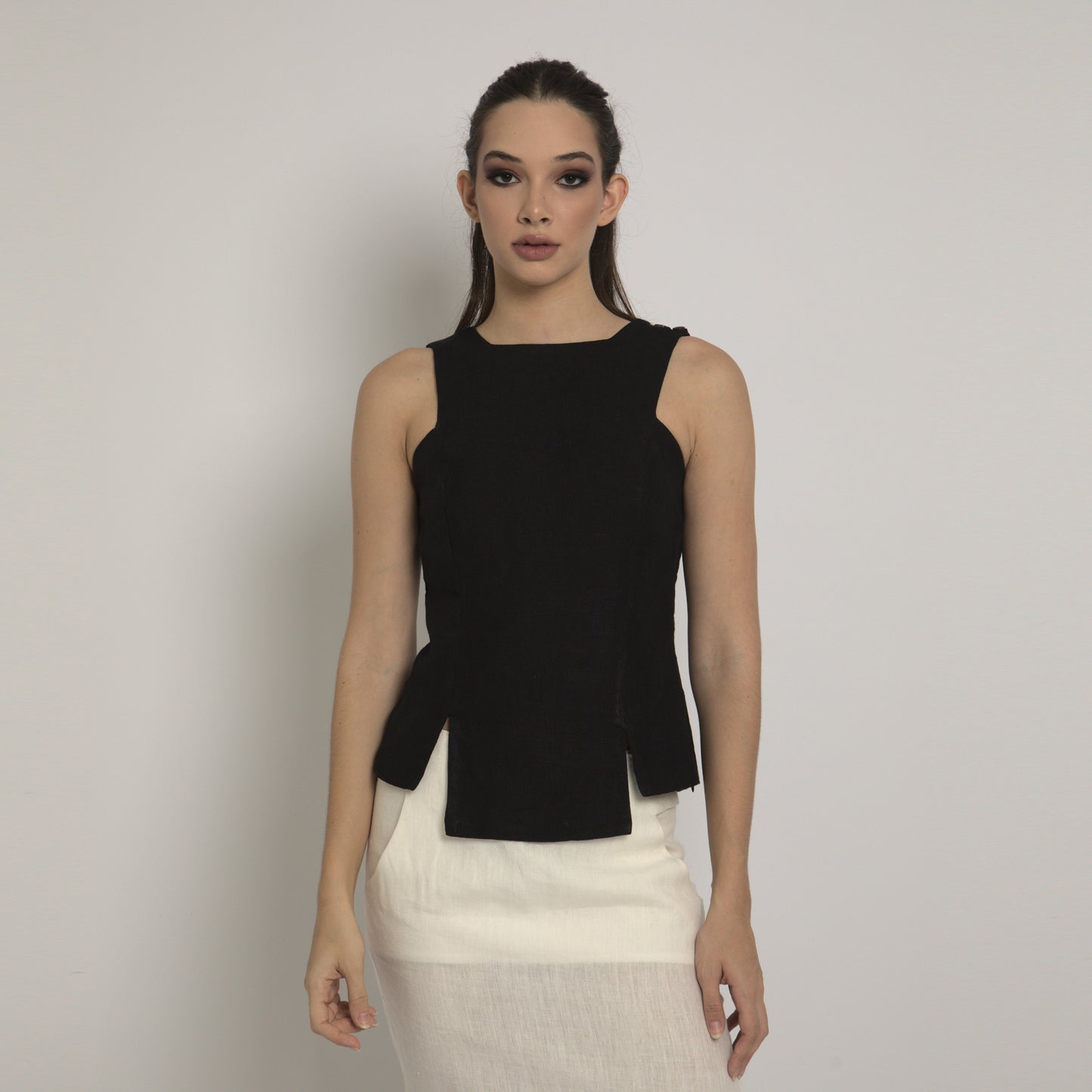 Callas - Fitted blouse in pure linen