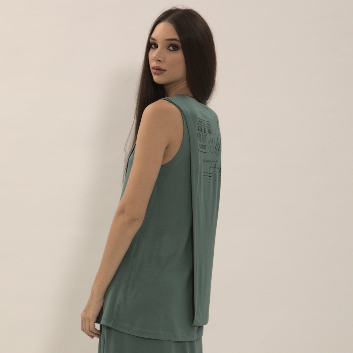 Olivia - Sleeveless trespassed blouse