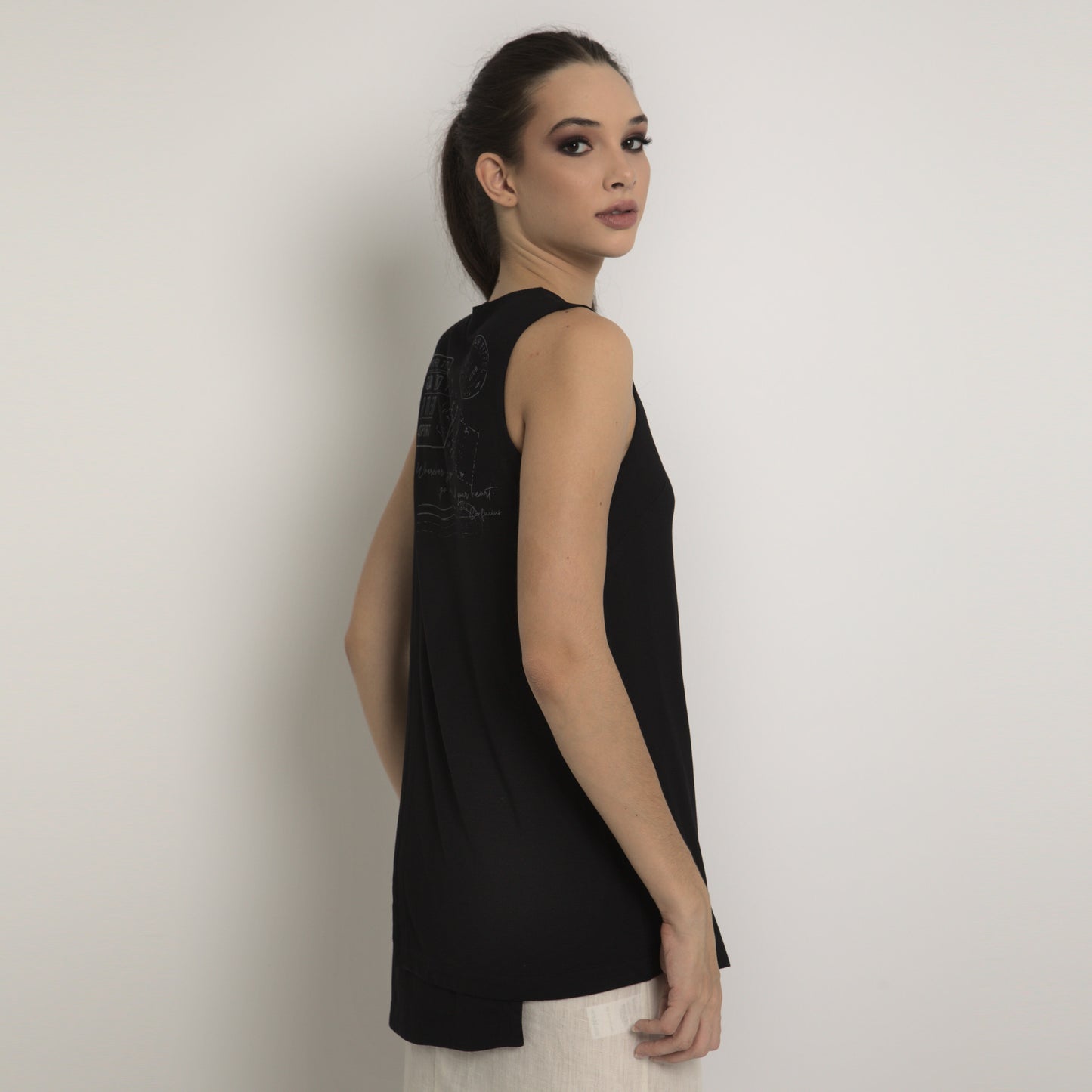 Olivia - Sleeveless trespassed blouse