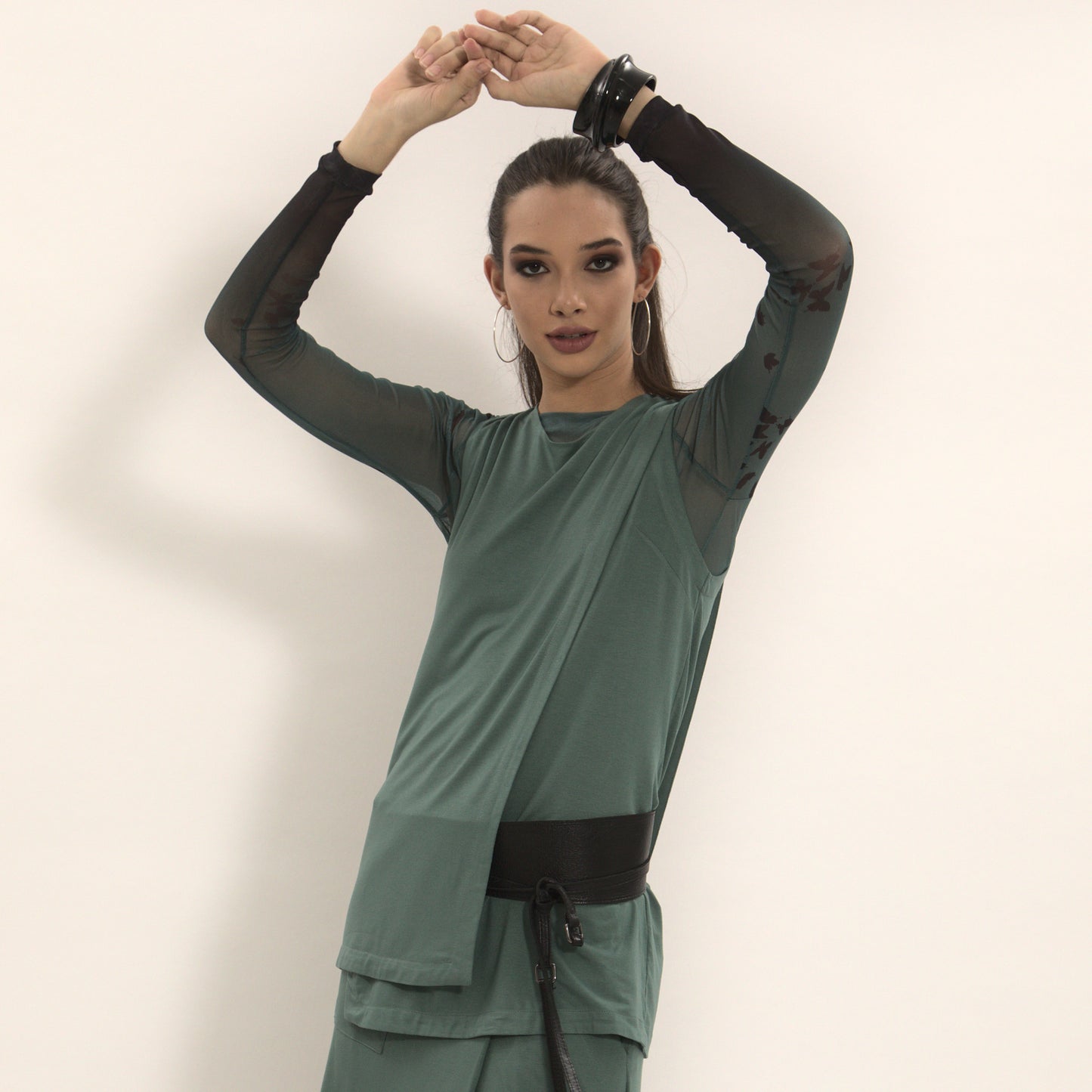 Olivia - Sleeveless trespassed blouse