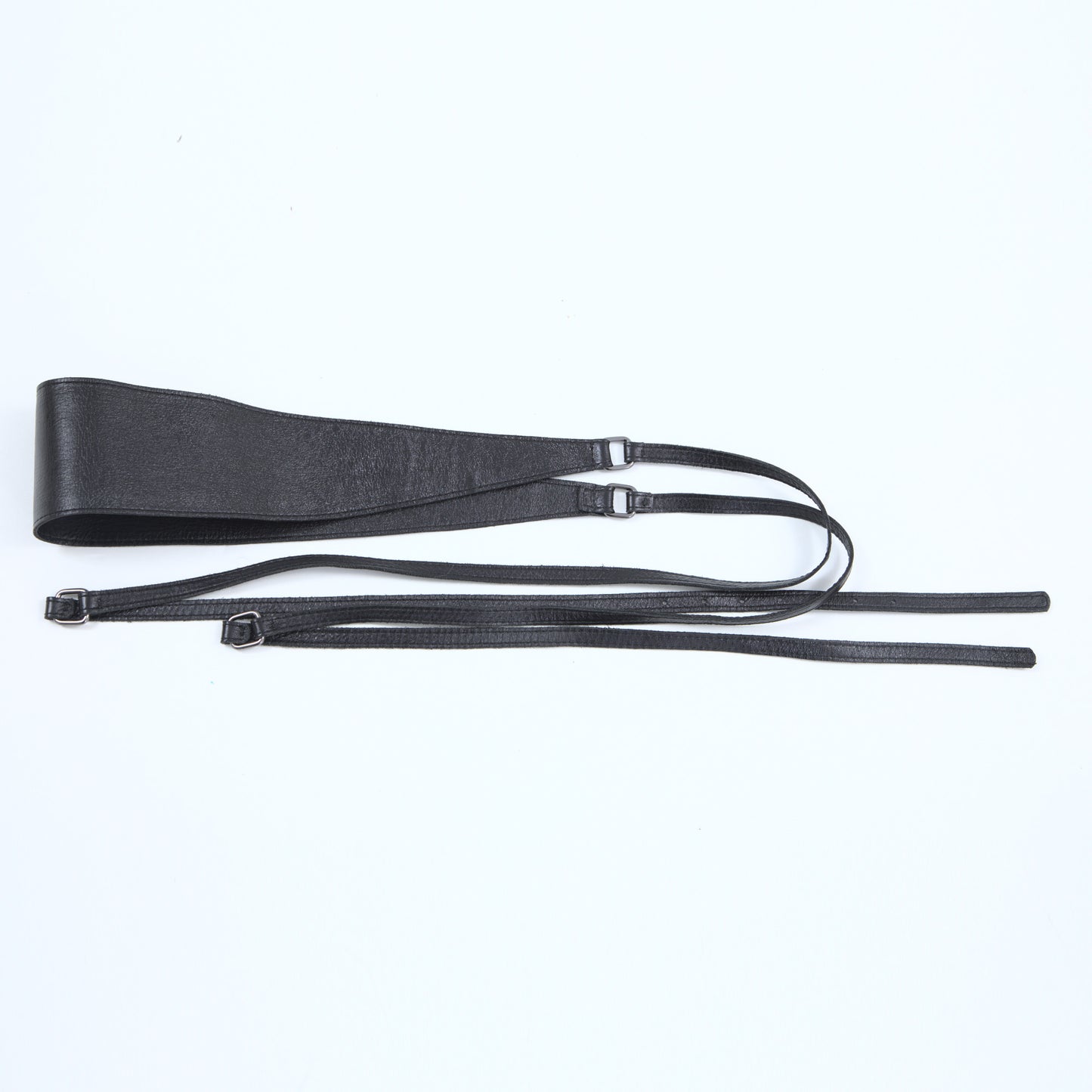 Leather belt with ribbons