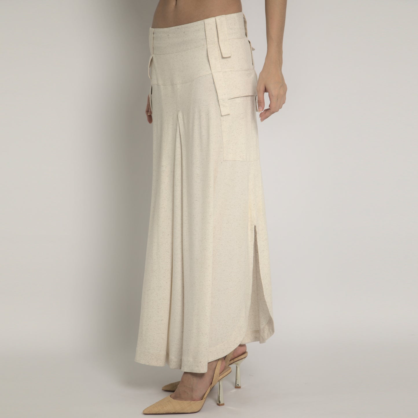Luna - maxi skirt with side slits and cargo pockets