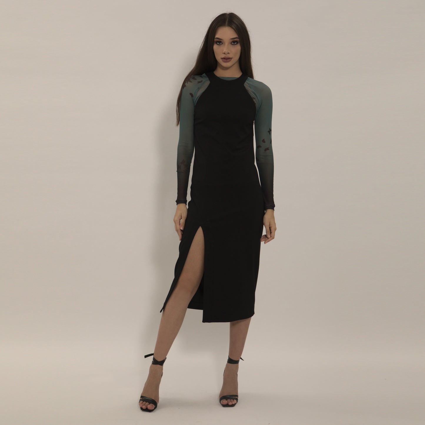 Fiona - Midi dress with slit (black)