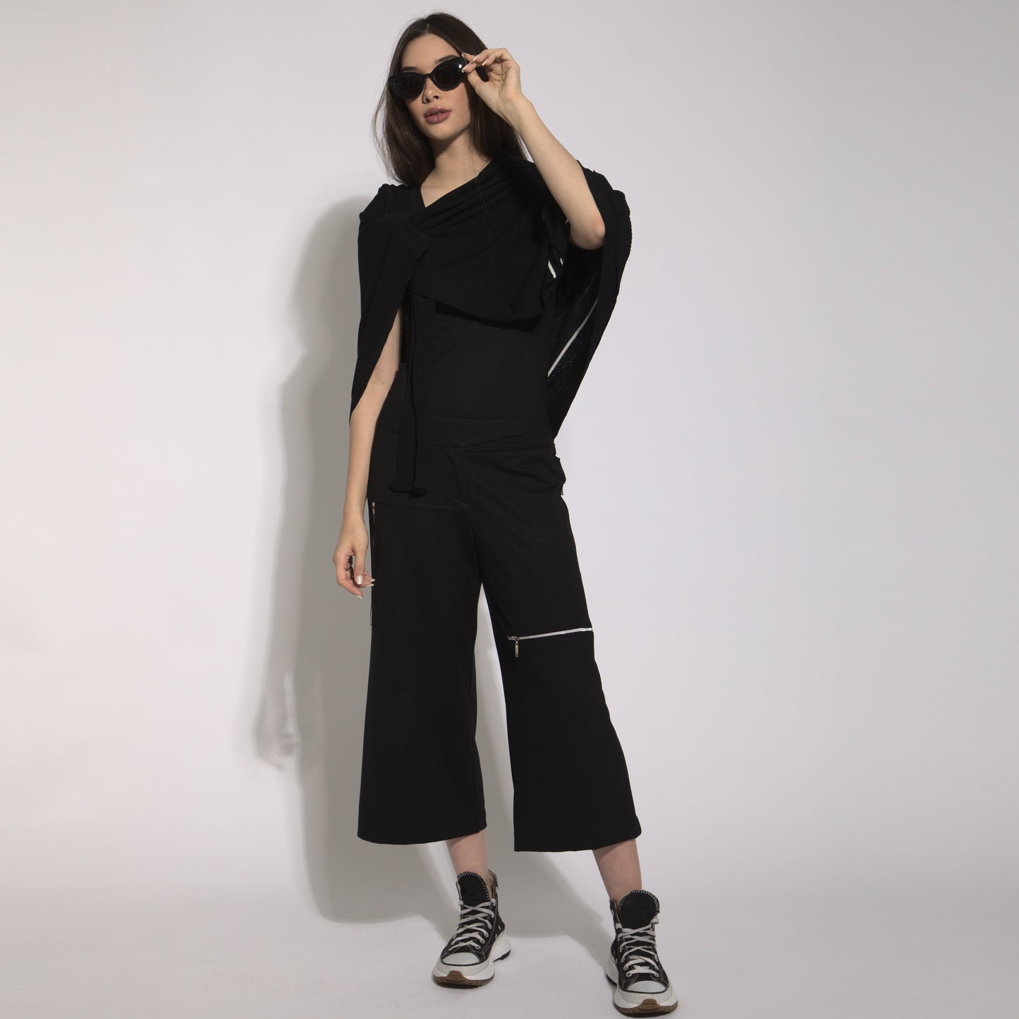 Charllote - Pants visible zipper pockets
