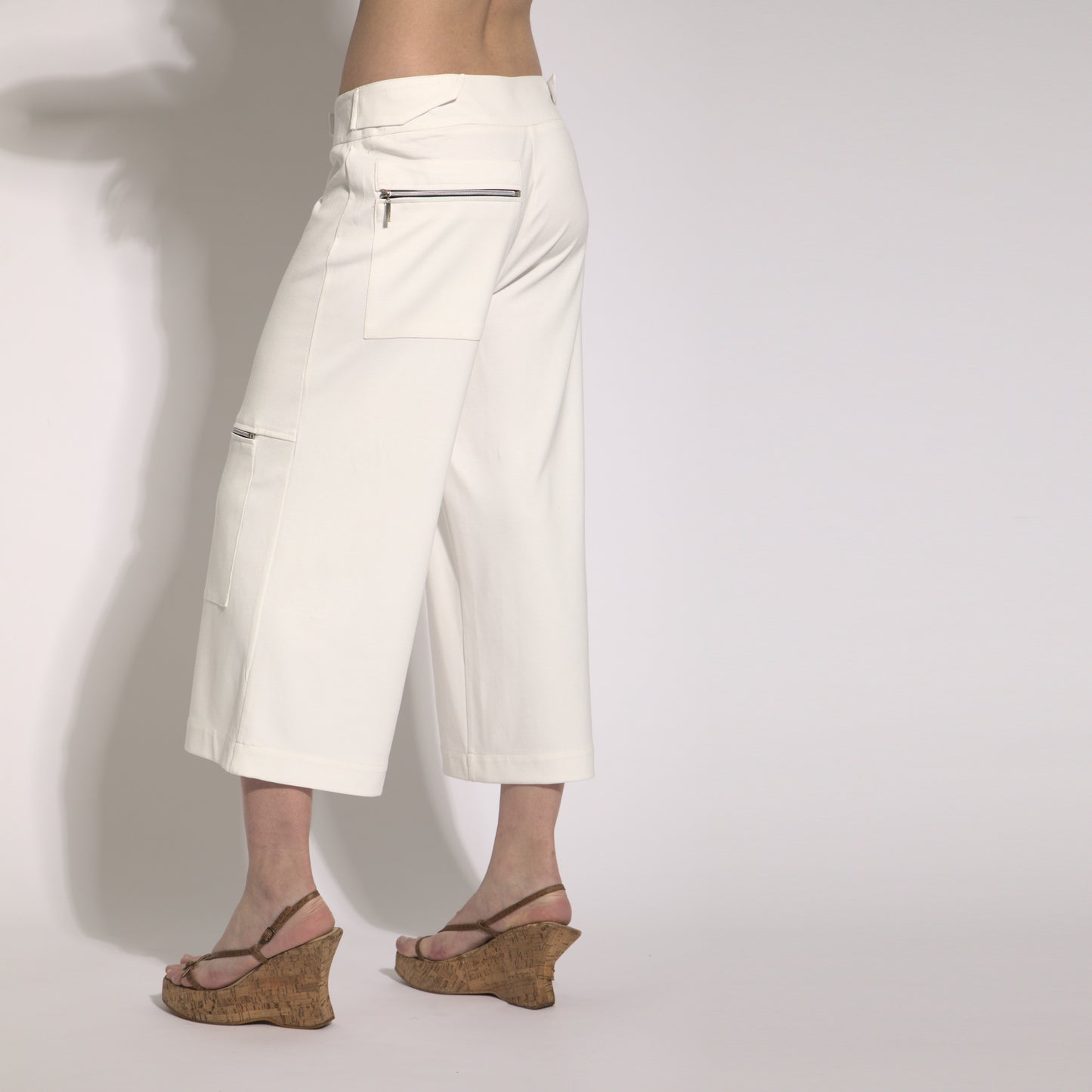 Charllote - Pants visible zipper pockets