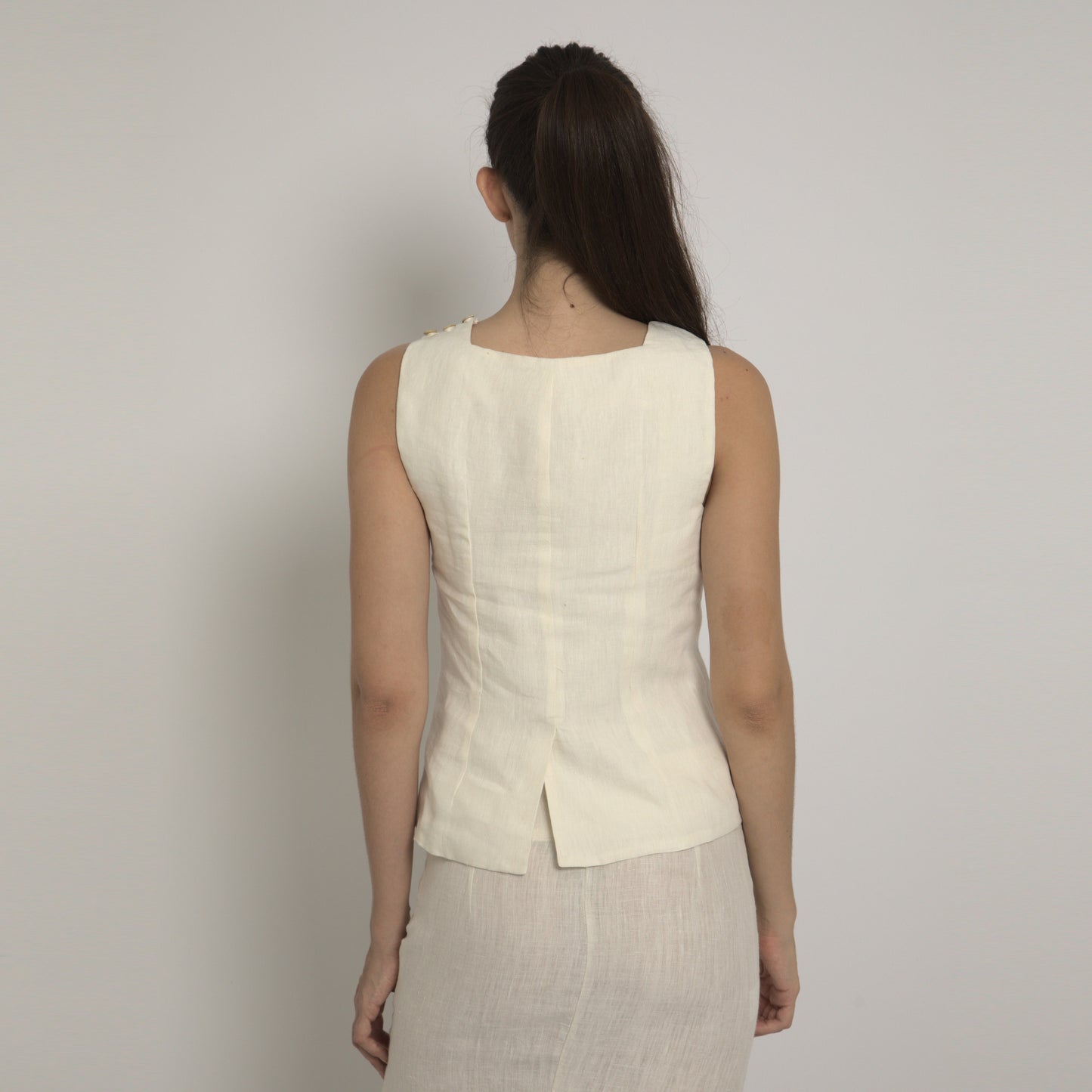 Callas - Fitted blouse in pure linen