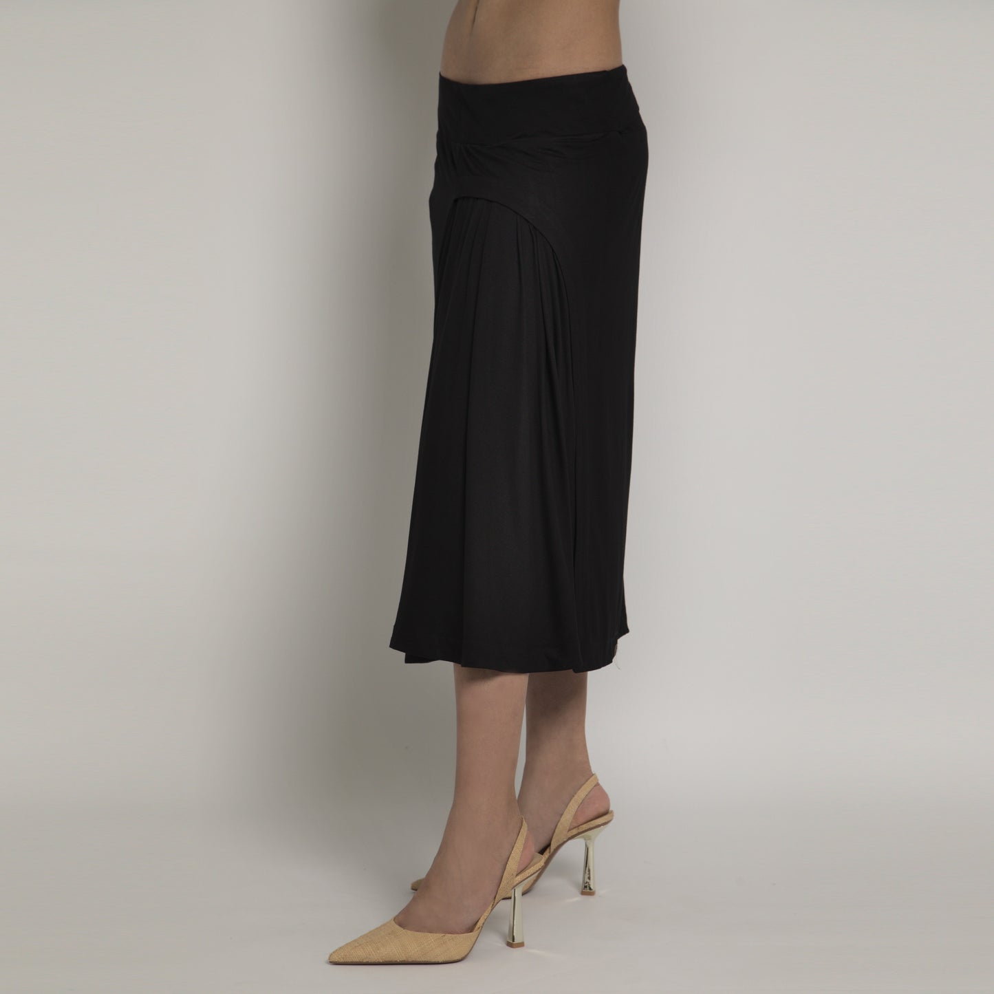 Yasmin - Asymmetrical midi skirt